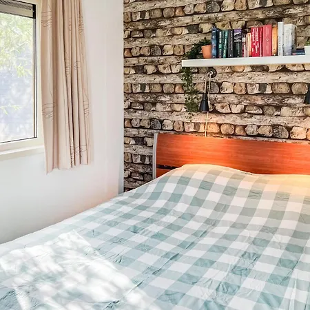 2 Bedroom In * Molenschot